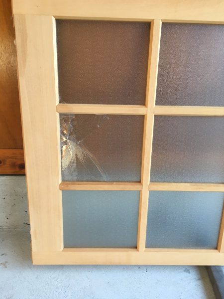 ガラス修繕(施工前)